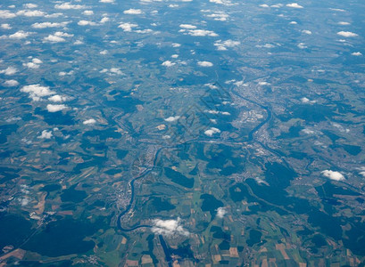 黑色森林的空中观光Schwarzwald的空中观光意指德语中的黑森林图片