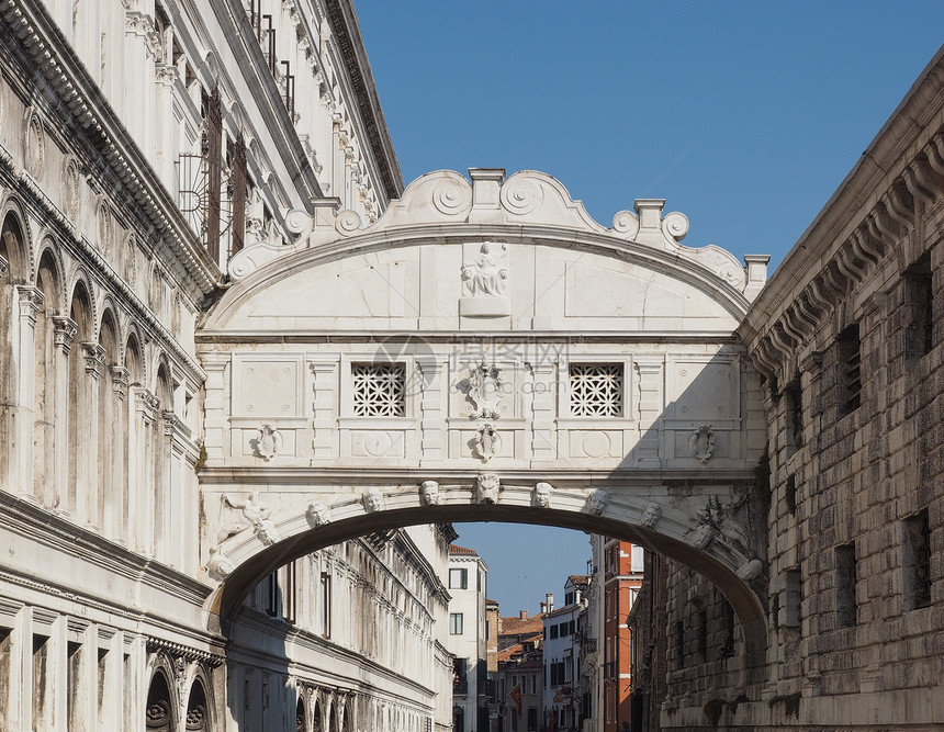意大利威尼斯的PontedeiSospiri意指叹息桥图片