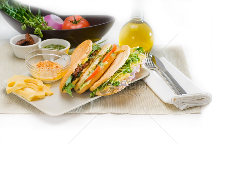 各种新鲜自制的意大利菜素食番尼三明治典型意大利式零食图片