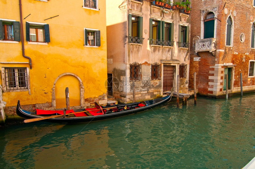对意大利威尼斯的异乎寻常观光客风景世界上最旅游的地方图片