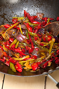 煎辣椒和蔬菜图片