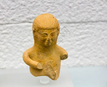 数千年历史的考古雕塑图片