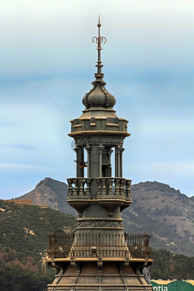 西班牙卡塔赫纳市教堂圆点图片