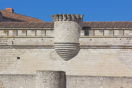 西班牙奎利亚尔城的伟大堡背景图片