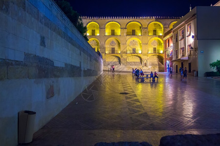 西班牙科尔多瓦大清真寺夜景图片