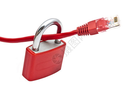 白色上隔离的红挂锁和USB插件图片
