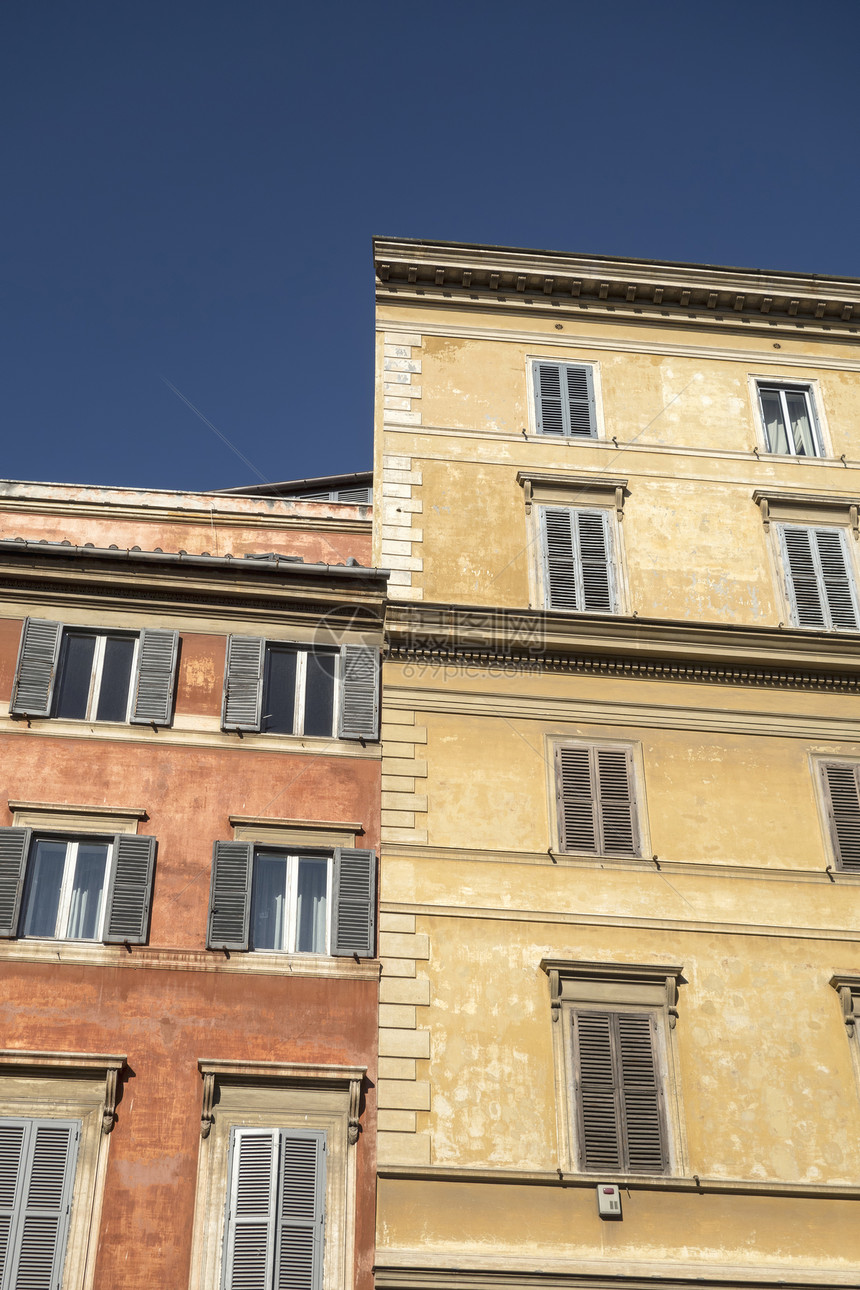 罗马旧建筑窗图片