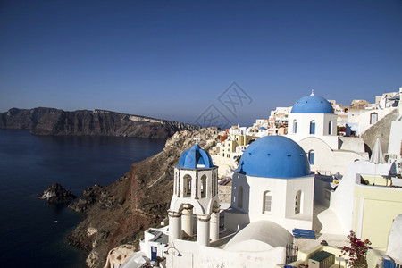 希腊圣托里尼奥亚村蓝色和白教堂图片