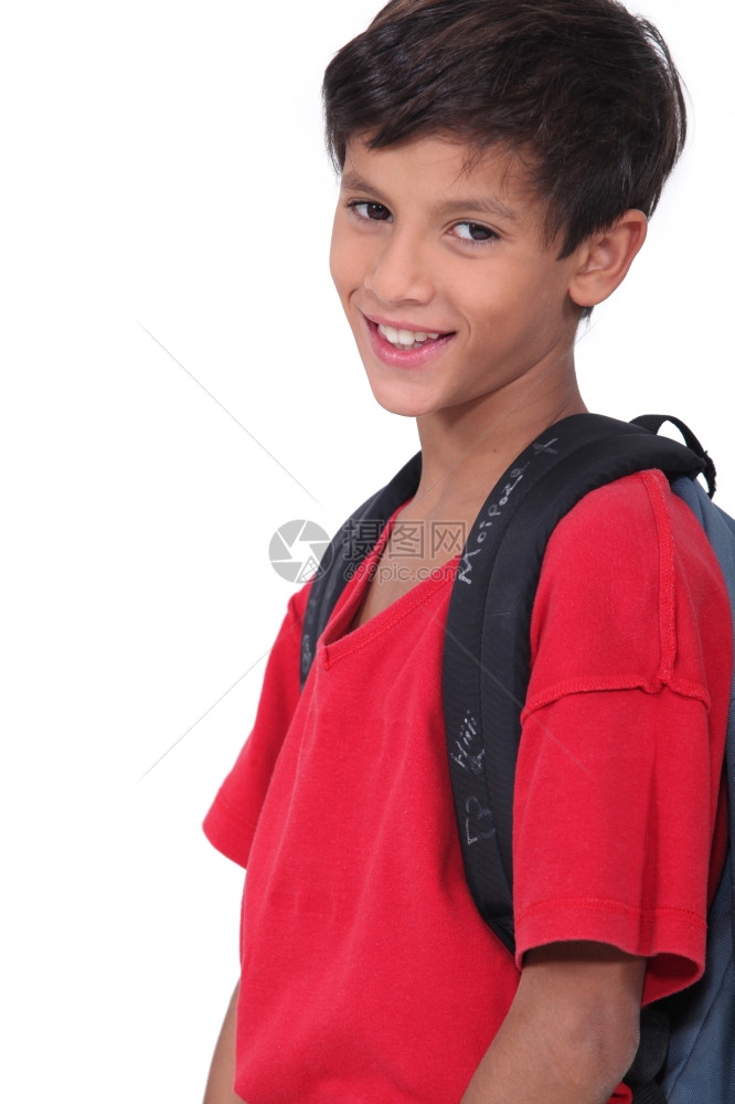穿着大背包的年轻男学生图片