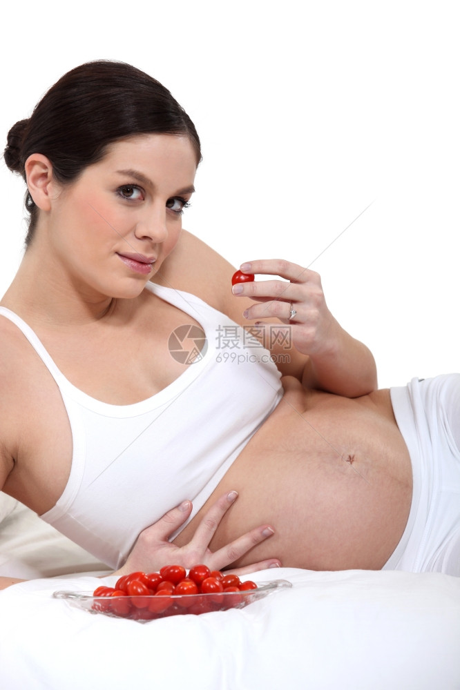 孕妇吃樱桃西红柿图片