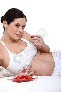 孕妇吃樱桃西红柿图片