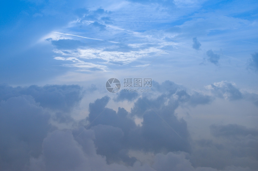 蓝天空白云作为背景有用图片