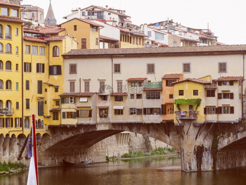 复古风格佛罗伦萨维奇奥桥意大利佛罗伦萨阿诺河上古色古香的Vecchio桥图片