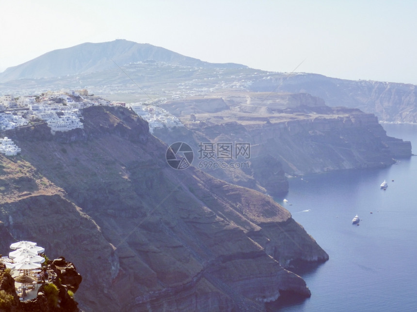 希腊的RetrolookFira希腊爱琴海岛圣托里尼的VintageFira首府Fira图片