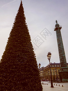 在法国巴黎的Vendome广场背景图片