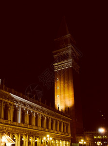 意大利威尼斯Venezia圣马科教堂广场夜间图片