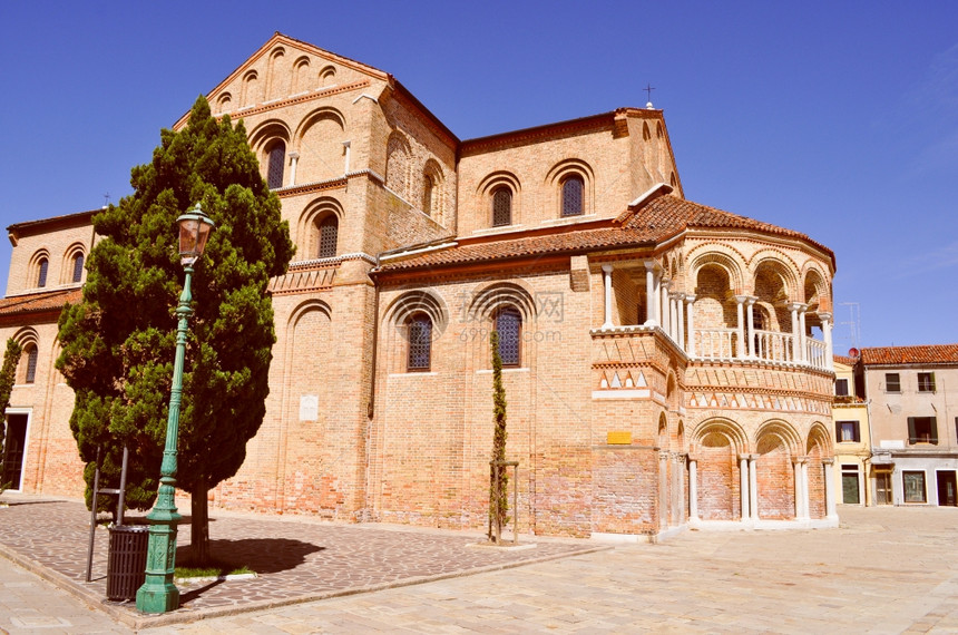 意大利威尼斯Venezia穆拉诺市吉萨圣彼得罗玛蒂雷教堂图片
