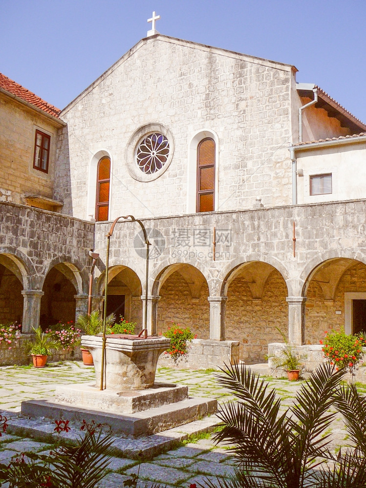 向克罗地亚埃岛普纳特的圣弗朗西斯女修道院看的圣弗朗西斯女修道院图片