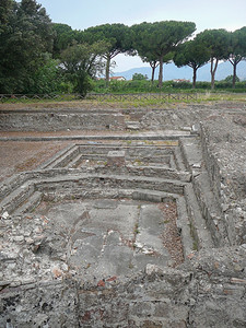 意大利明尤拉的废墟意大利拉齐奥的古老城市明尤拉的废墟背景图片