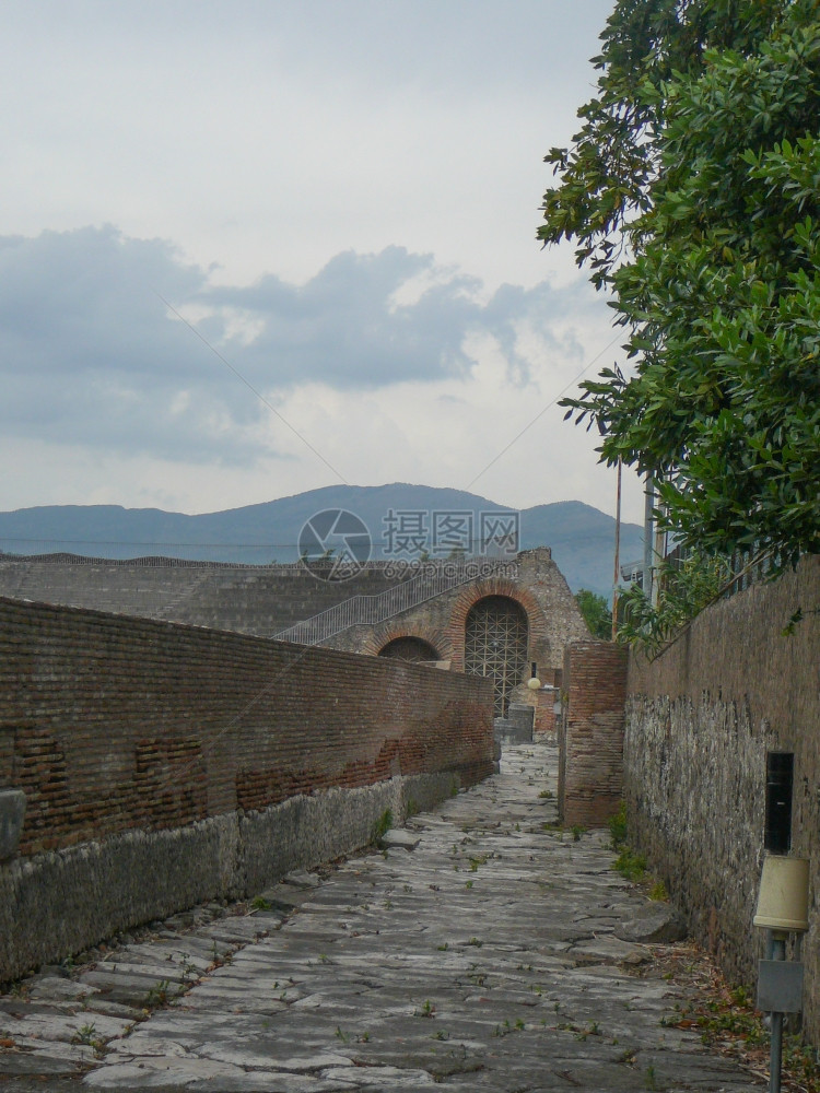 意大利明尤拉的废墟意大利拉齐奥的古老城市明尤拉的废墟图片