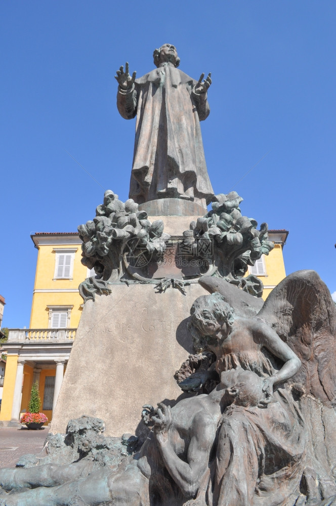 2015年9月日至205年9月日圣朱塞佩科托伦戈纪念碑图片