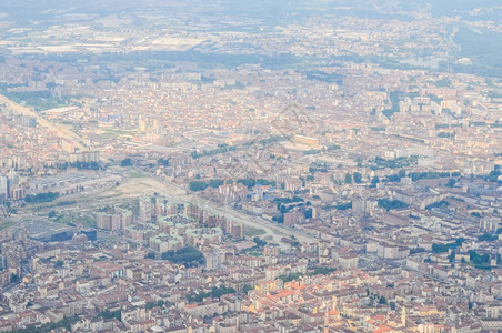 都灵的人类发展报告空中观察意大利皮埃蒙特都灵市的高度动态空中观察图片