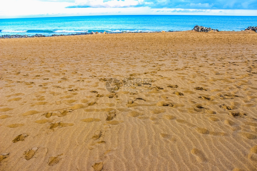 西班牙加那利岛的兰萨罗特海滩非洲沿岸大西洋加那利群岛的西班牙屿兰萨罗特海滩图片