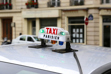 法国巴黎的出租车标志图片