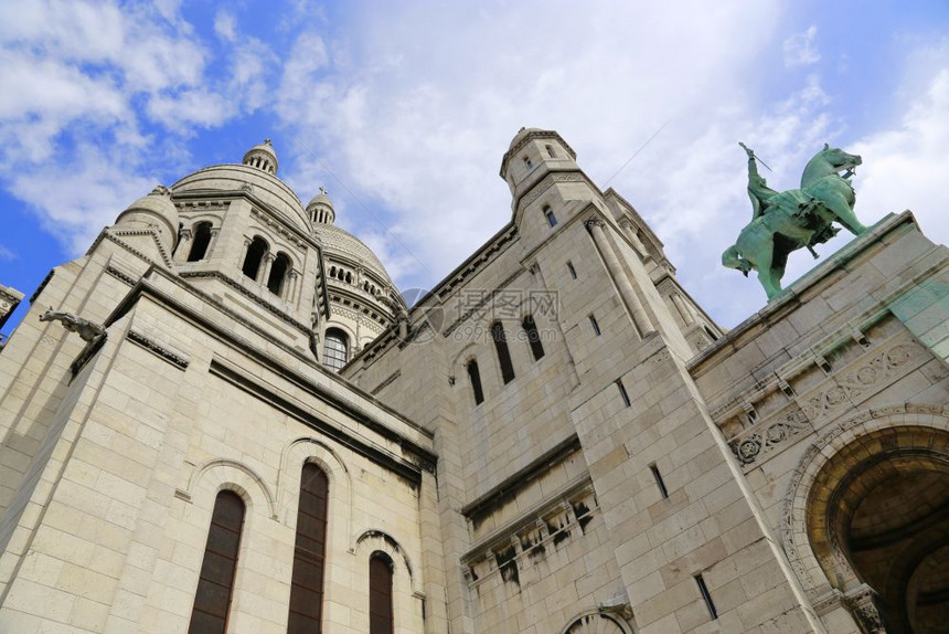 BasilicaSacreseCoeur罗马天主和小Basilica献给的圣心法国巴黎图片