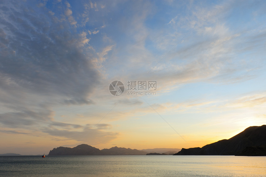 海景夜晚多彩的天空图片