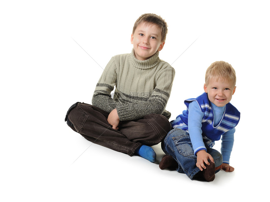 两兄弟3岁和7白种与世隔绝图片