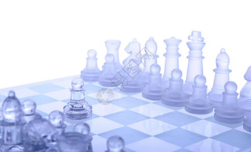 玻璃象棋第一步蓝灰色图片