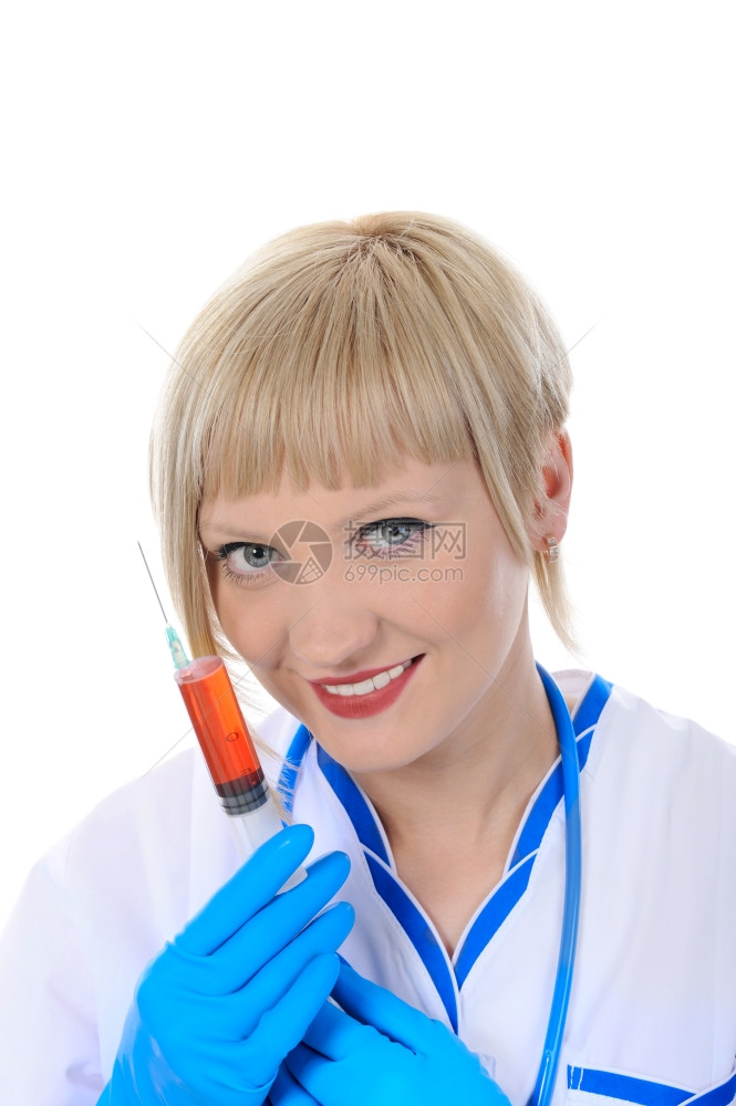 手拿着注射器的笑护士孤立在白色背景上图片