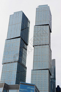 商业中心玻璃和金属办公大楼图片