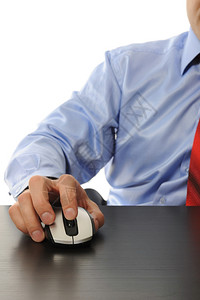 手持计算机鼠标商人的图像孤立于白色背景图片