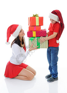 穿着圣诞老人帽子的快乐男孩和女人孤立于白种背景图片