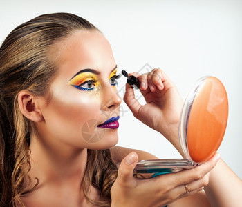 专业化妆概念美容和皮肤完的年轻女肖像图片
