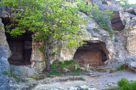 查看ChufutKale古老洞穴定居点乌克兰里米亚背景