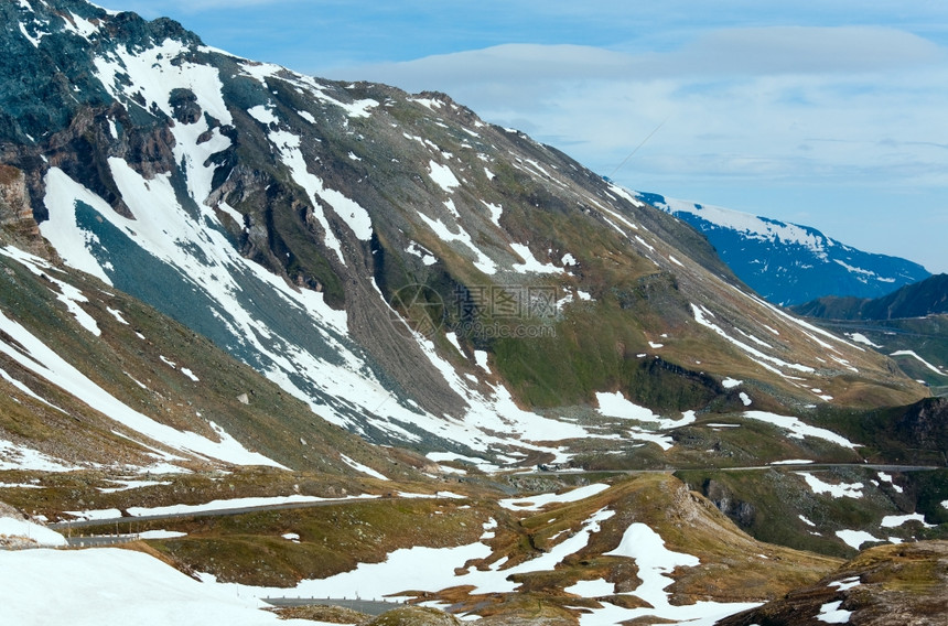 夏季6月阿尔卑斯山Grossglockner高阿尔卑斯山路图片