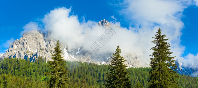 意大利多洛米山脉全景图片