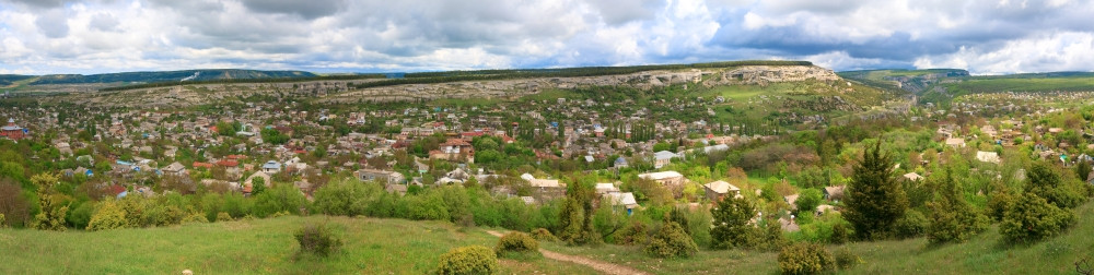 Bakhchisaraj镇乌克兰里米亚的春云四针缝合图像图片