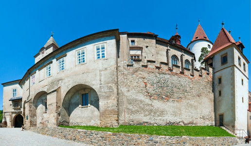 Krivoklat城堡全景捷克中部波希米亚布拉格附近图片