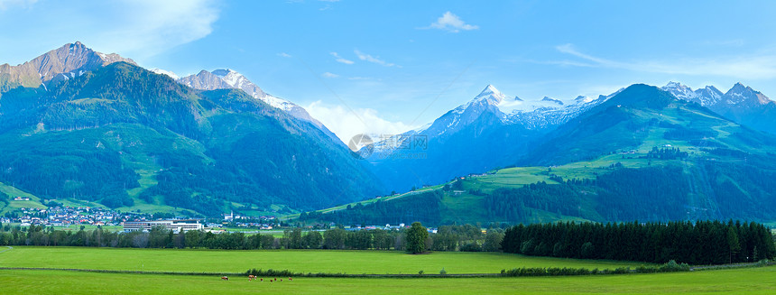 阿尔卑斯山平原夏季全景奥地利图片