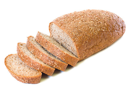 白背景上孤立的全黑麦面包背景图片