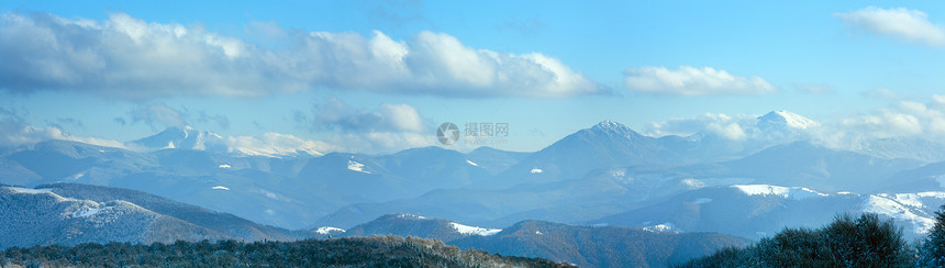 10月雾山全景第一次冬天下雪缝了三针图片