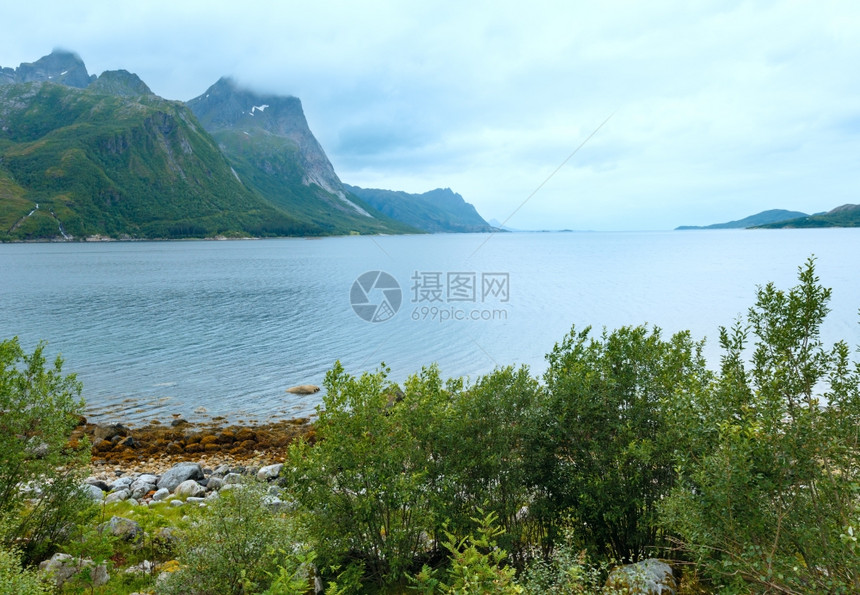 富尔德夏季风云多的沙滩挪威图片