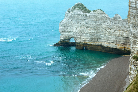2014年3月法国埃特雷塔的自然悬崖之一图片