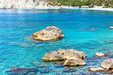 佩塔尼海滩岸夏季风景希腊基法罗尼亚图片
