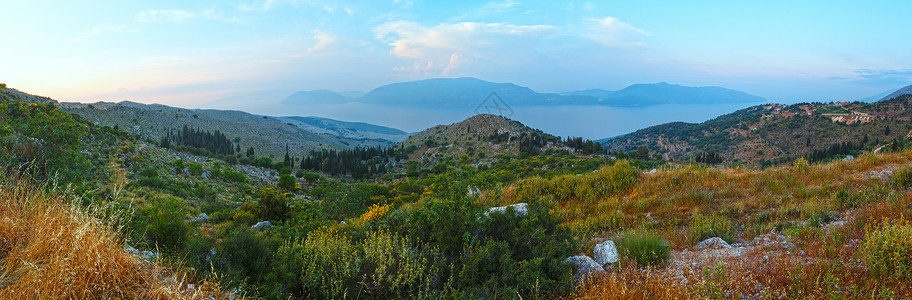 暑假晚上海滨最高风景希腊基法罗尼亚全景图片