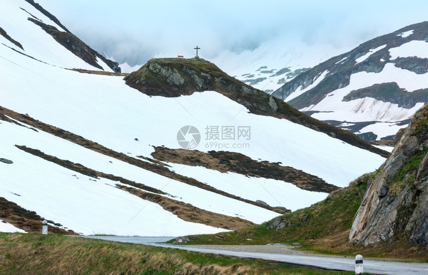 荒野道路图片